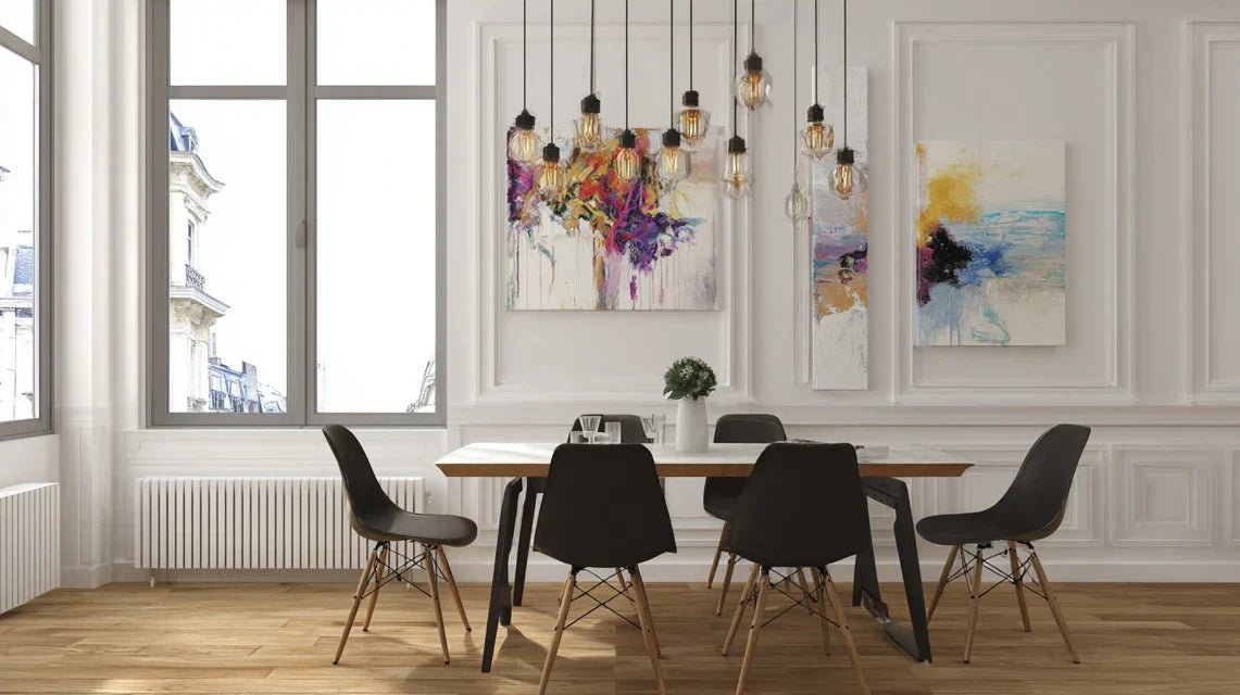 Comment créer une composition symétrique de tableaux pour un mur apaisant et structuré ?