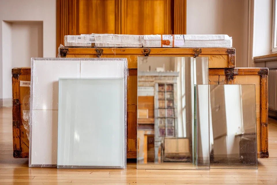 Comment emballer un tableau en verre pour un déménagement sans risque ?