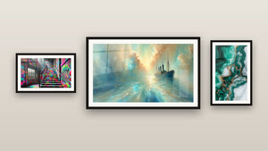 Galerijwand met drie ingelijste schilderijen, waaronder In het Hart van de Bries