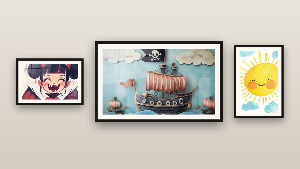 Galerijwand met drie ingelijste schilderijen: Vampierposter nr. 1, Kinderen nr. 21 en Piratentafel Nr. 2