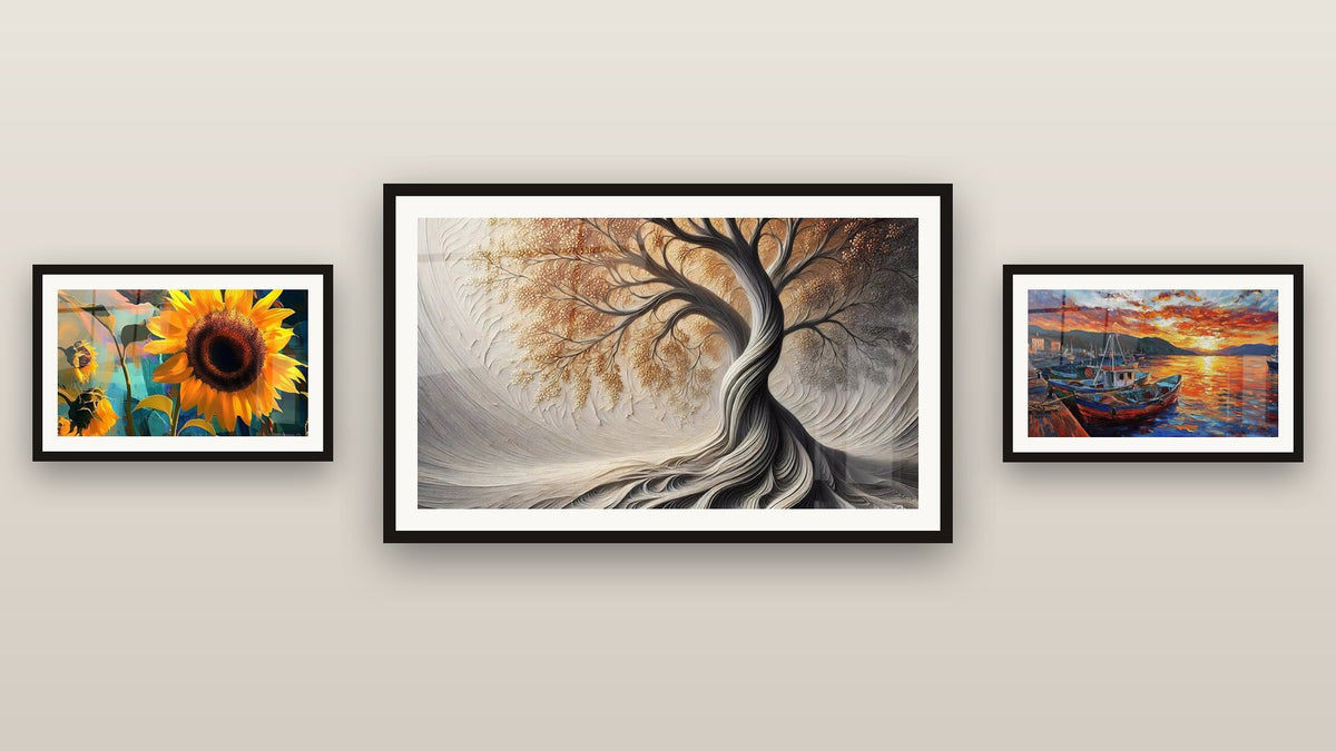 Parete galleria con tre quadri incorniciati: Girasole N°1, Porto N°3 e Respiro della Terra