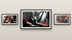Galerijwand met drie ingelijste schilderijen