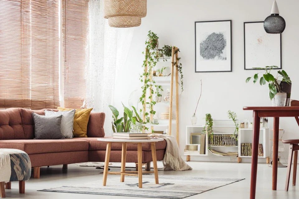 Faire dialoguer tableaux et rideaux, meubles, plantes : astuces déco