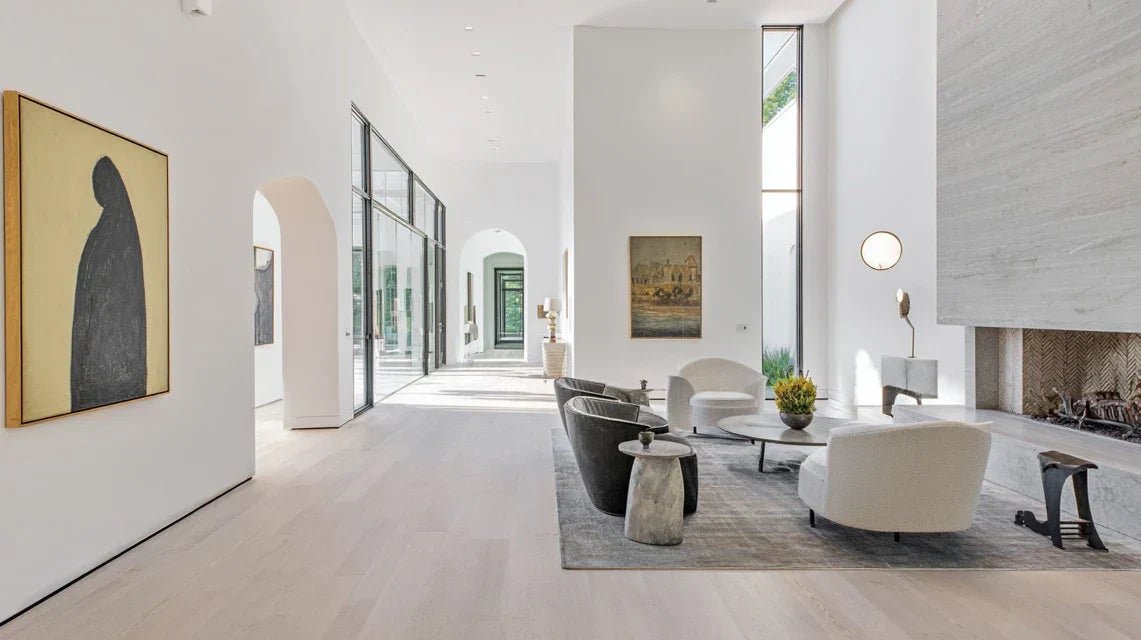 Faut-il décrocher un tableau pour le nettoyer correctement ?