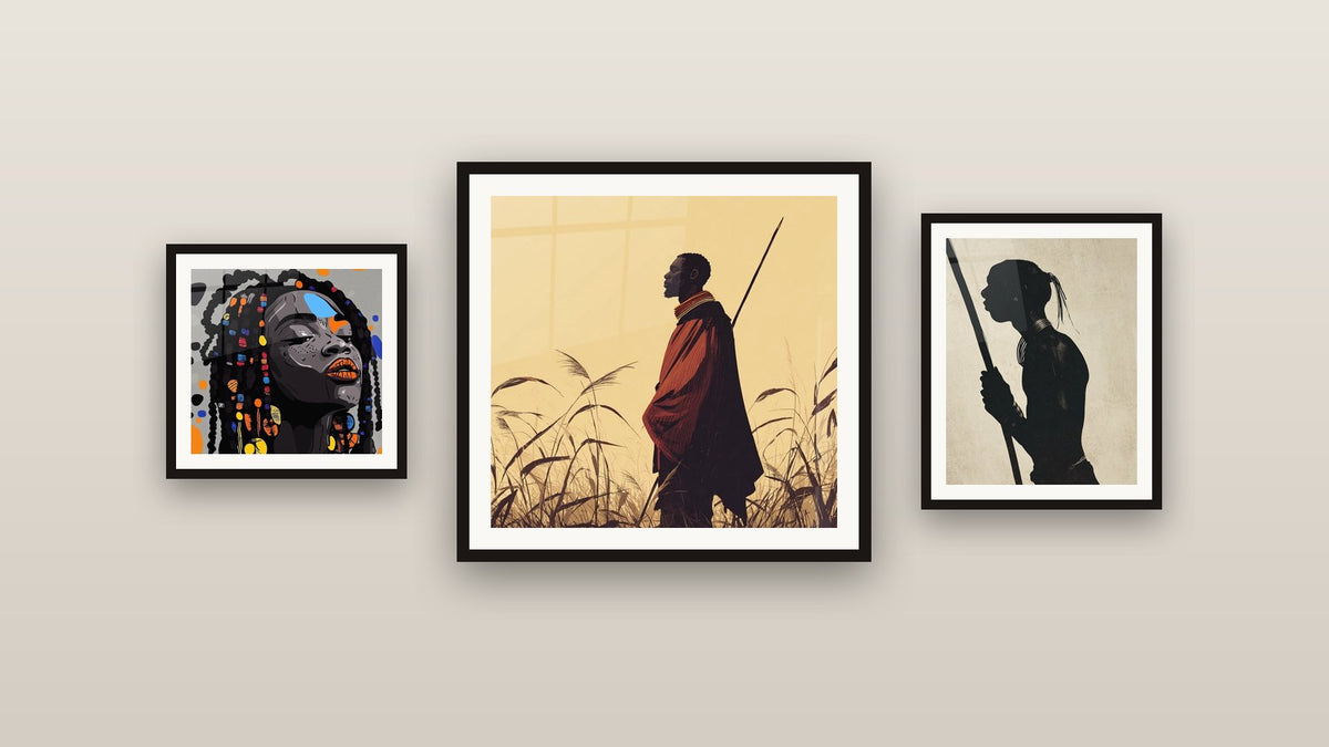 Mur de galerie avec trois tableaux encadrés : Femme Africaine Esprit libre, Silhouette Guerrier Africain et Guerrier Masai
