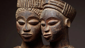 Iconographie des jumeaux Ibeji dans l'art décoratif yoruba