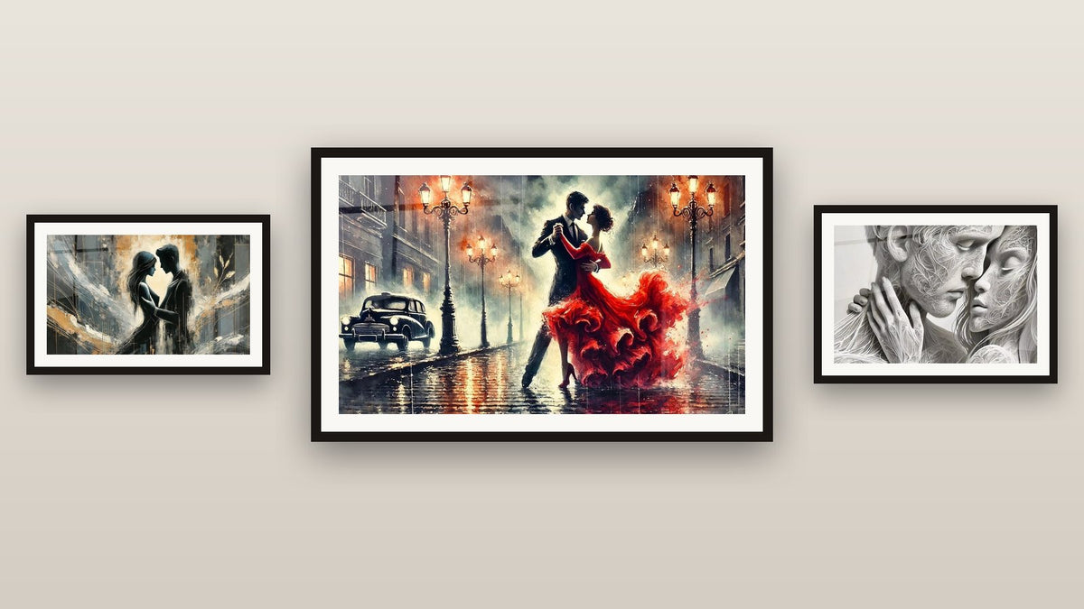 Mur de galerie avec trois tableaux encadrés : Amour N°2, Amour N°1 et Amour N°5
