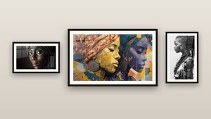 Galerijwand met drie ingelijste schilderijen, waaronder Afrikaanse Vrouw Profiel en Twee Afrikaanse vrouwen profiel