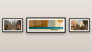 Galerijwand met drie ingelijste schilderijen