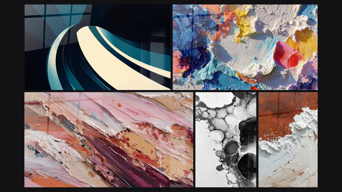 Mozaïek van vijf schilderijen, waaronder Abstract Aarde en Wit Dikke Textuur