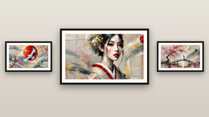 Pared de galería con tres cuadros enmarcados: Bajo el Cielo de Japón, Retrato de una Musa y Paso bajo el Sakura