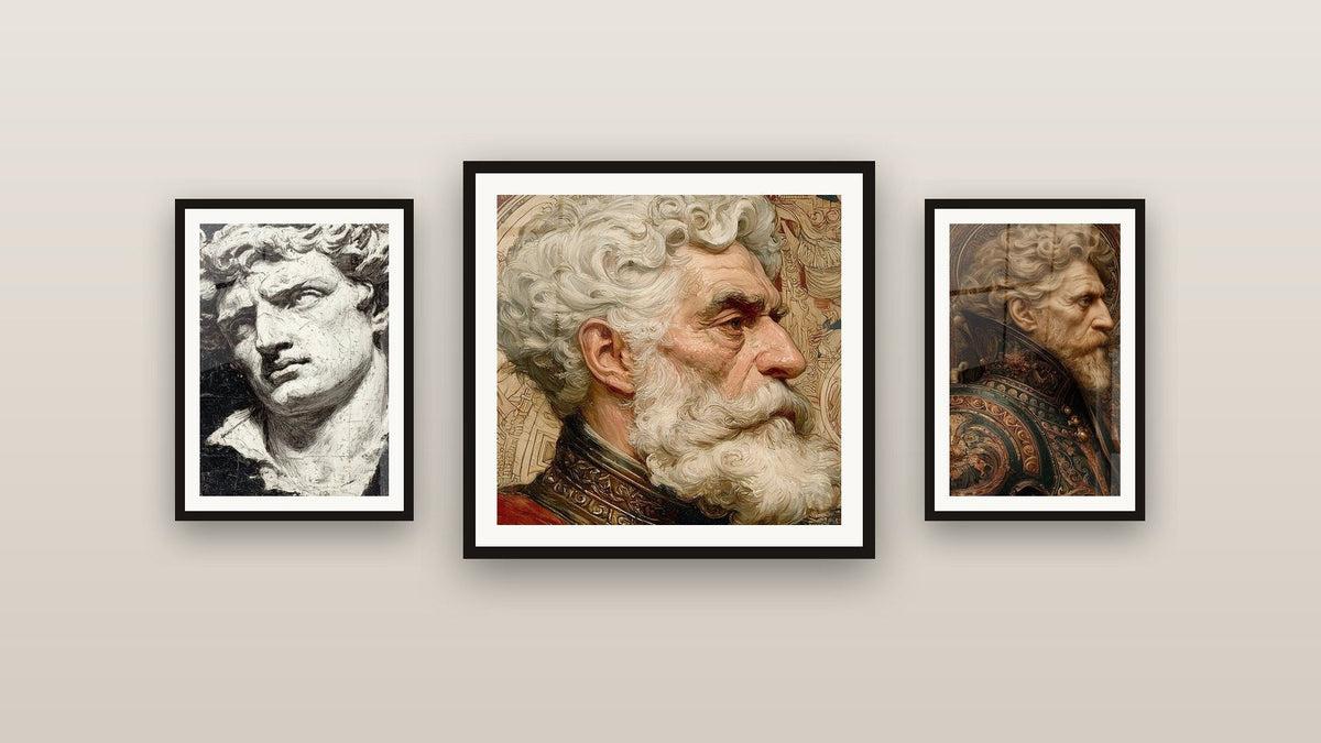 Mur de galerie avec trois tableaux encadrés : Portrait Maître Intemporel, Buste Marbre Éternel et Guerrier Profil Noble