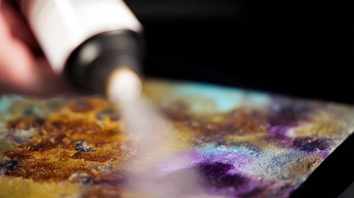 Pigments instables sur tableau : fixez les couleurs avant qu’elles ne s’éteignent