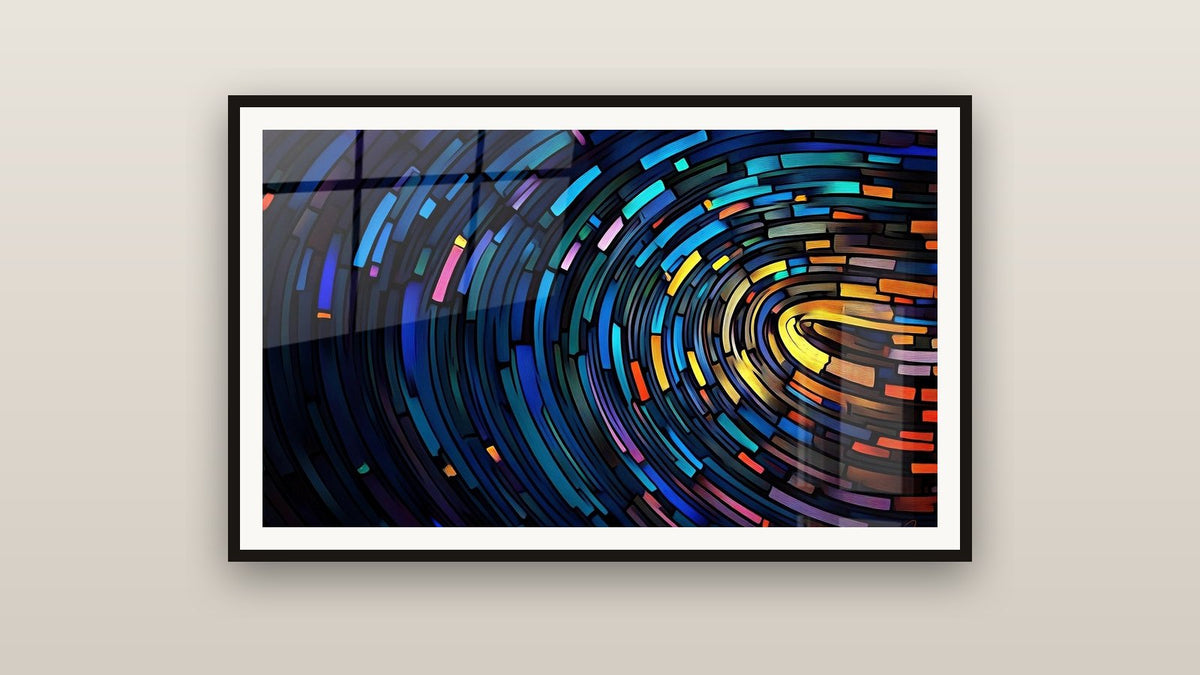 Gerahmtes Gemälde an einer Wand: Bunte digitale Tunneltafel