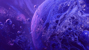Pourquoi le violet est devenu LA couleur de l'espace moderne ?