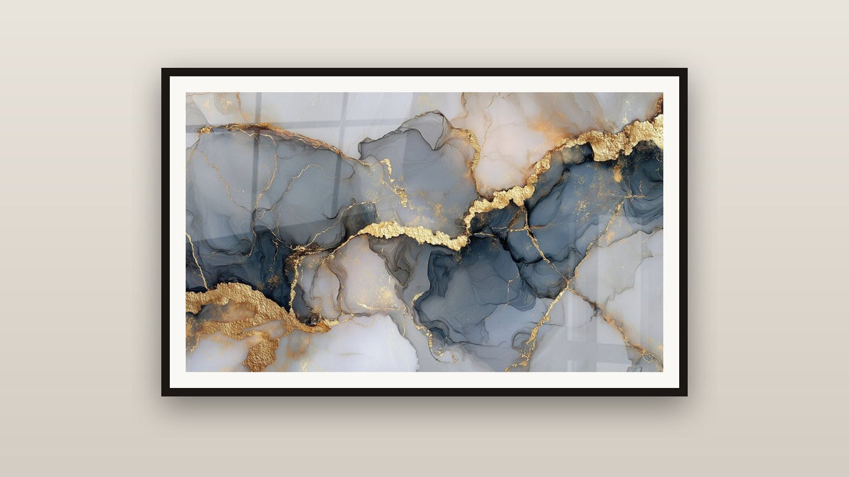 Quadro incorniciato su una parete: Venature dorate su sfumature blu e grigie