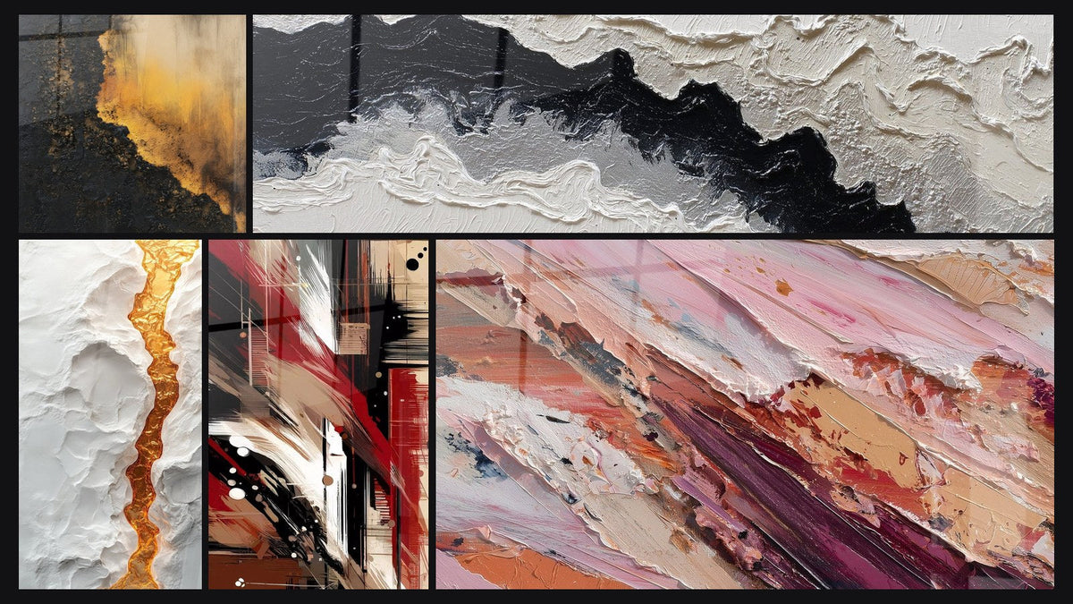 Mosaico di cinque quadri, tra cui Disordine Strutturato e Astratto con sfumature rosa e terra