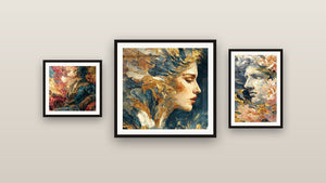 Mur de galerie avec trois tableaux encadrés, dont Statue Âme Florale et Homme Tourment Créateur