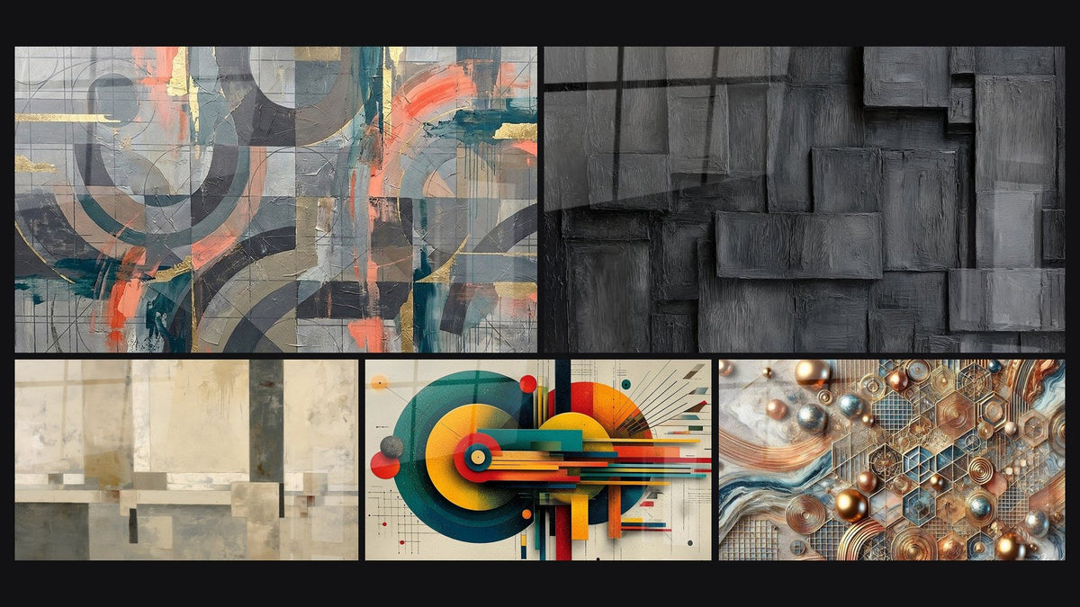 Mosaico de cinco cuadros, entre ellos Círculos grises y coral entrelazados y Composición geométrica beige y gris