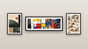 Pared de galería con tres cuadros enmarcados: Equilibrio Geométrico, Minimalismo Esculpido y Abstracto geométrico