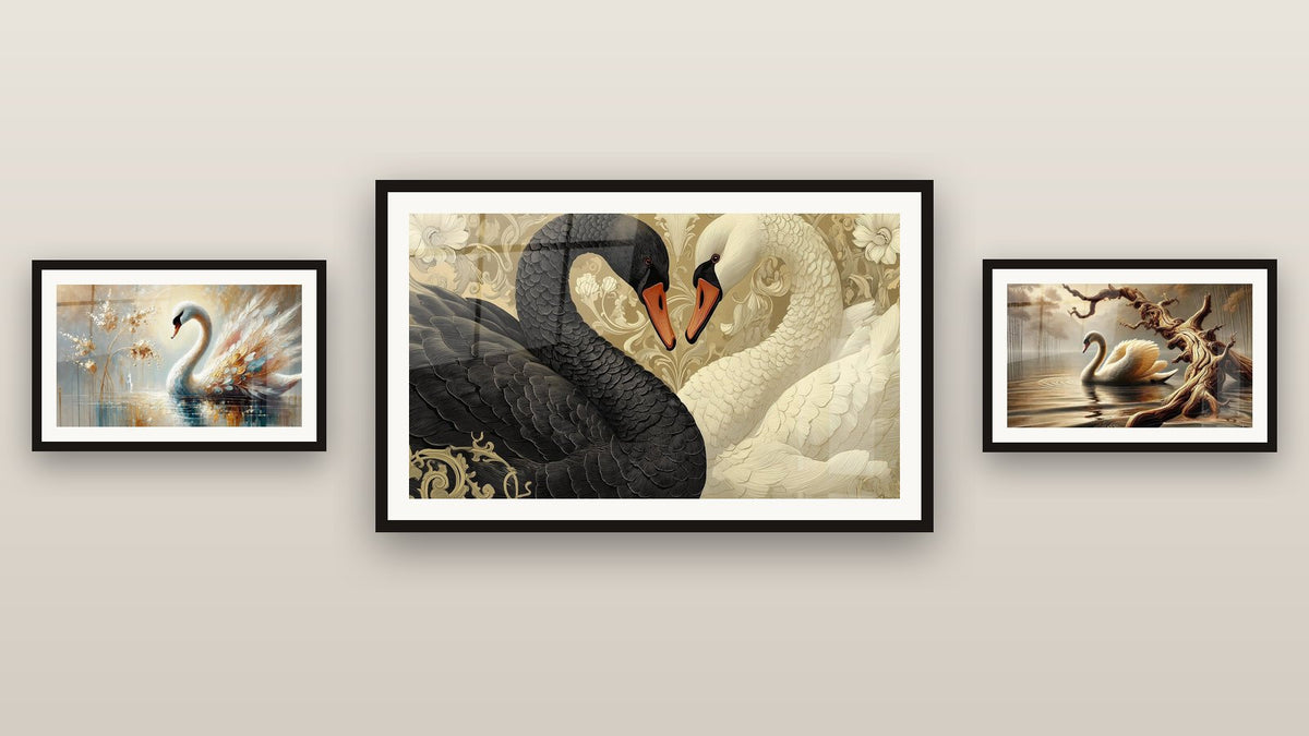 Mur de galerie avec trois tableaux encadrés : Cygnes Art Déco, Éclats d'Éternité et Élégance du Lac