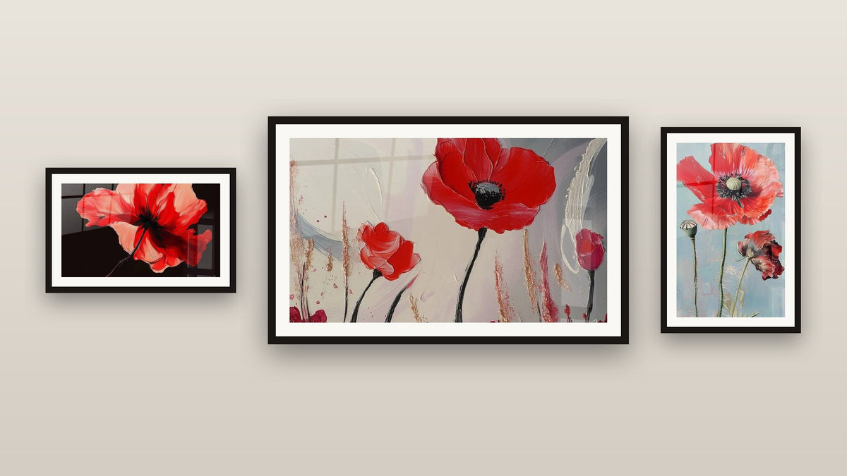 Pared de galería con tres cuadros enmarcados: Amapola N°1, Amapola N°2 y Amapola N°6
