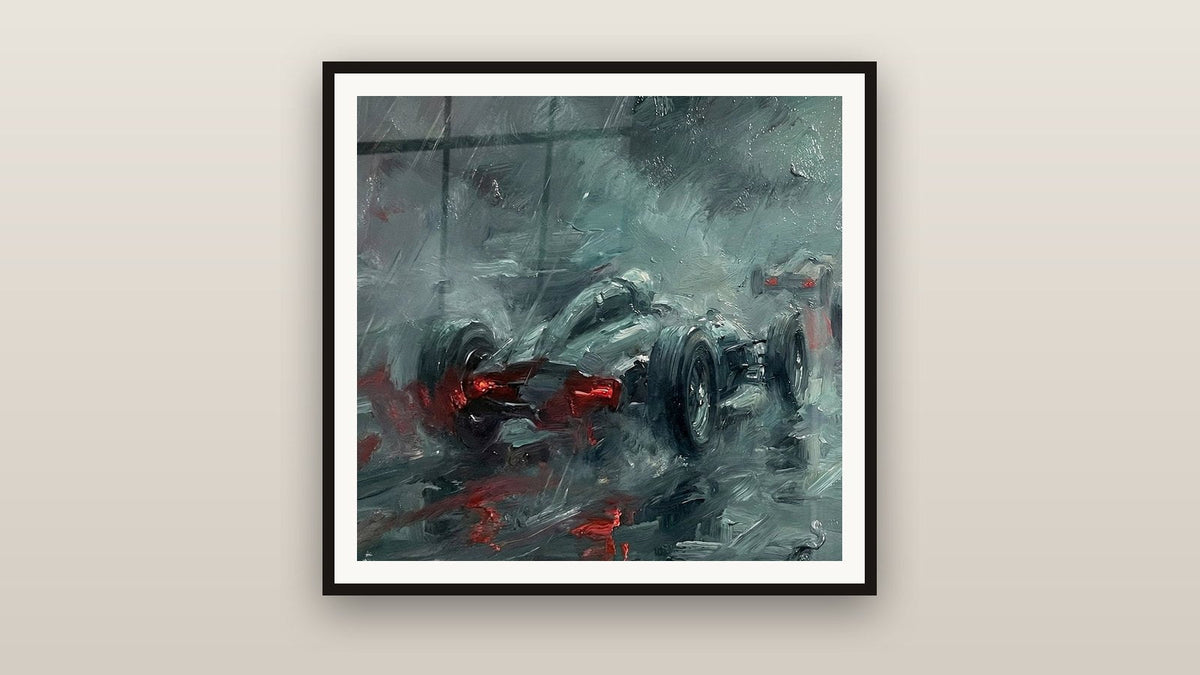 Tableau encadré sur un mur : Formule 1 sous la pluie