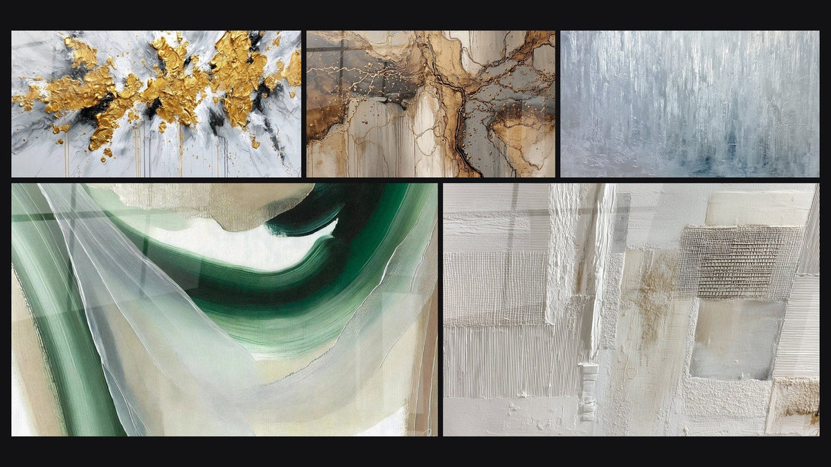Mosaïque de cinq tableaux, dont Explosion dorée sur fond blanc et gris et Soie d'Émeraude