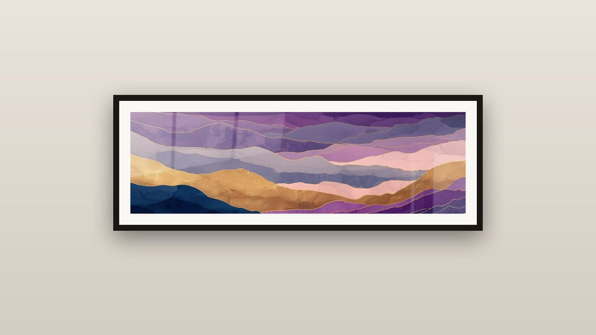Cuadro enmarcado en una pared: Montañas Abstractas Violeta Naranja