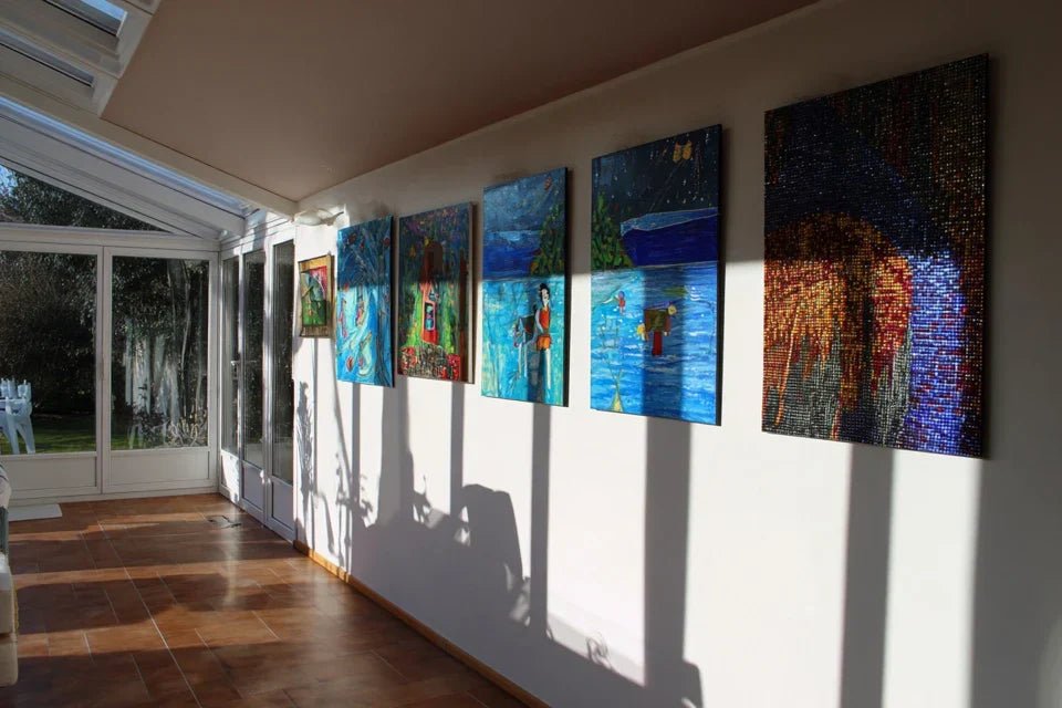 Tableaux muraux dans une véranda ou pièce très lumineuse : attention aux reflets