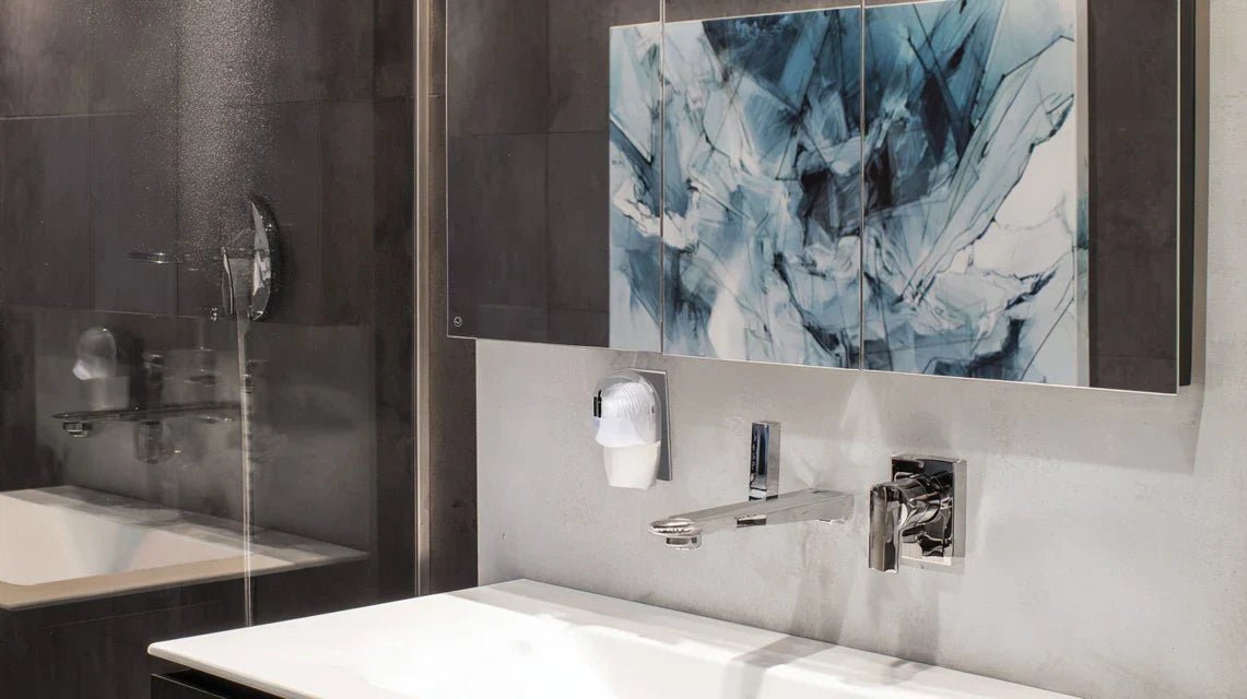 Une œuvre dans une salle de bain : matériaux adaptés