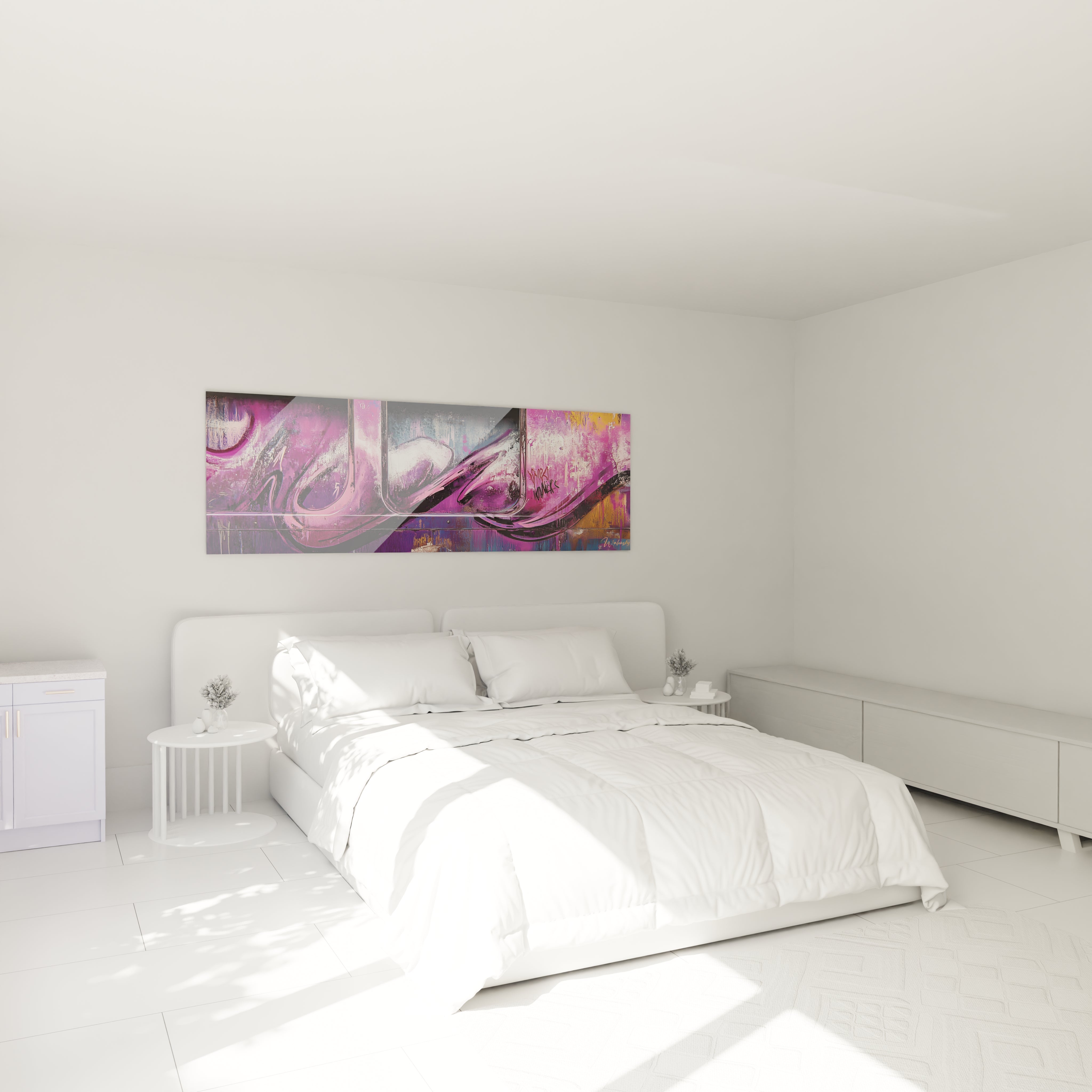 Un tableau graffiti urbain présentant des lignes sinueuses violettes entrelacées évoquant une signature stylisée, avec des éclaboussures roses et des reflets bleutés, sur un format panoramique aux textures multiples et dégradés atmosphériques.
