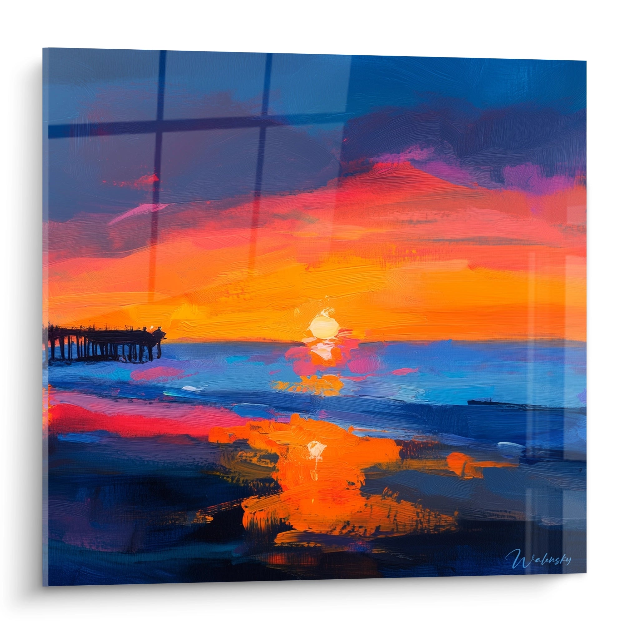 Un tableau coucher de soleil maritime avec reflets orange vif sur l'eau bleue profonde, ponton silhouetté à gauche, touches de peinture texturées et expressives créant un contraste saisissant entre le ciel embrasé et l'océan.
