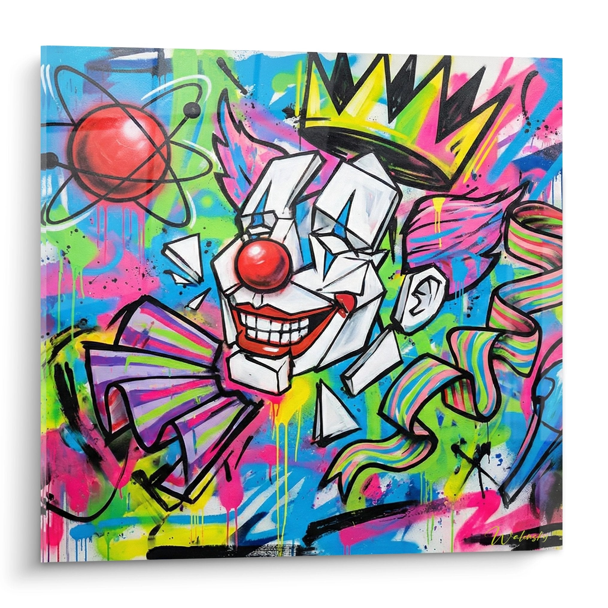 Tableau graffiti coloré représentant un clown géométrique blanc avec couronne noire sur fond multicolore