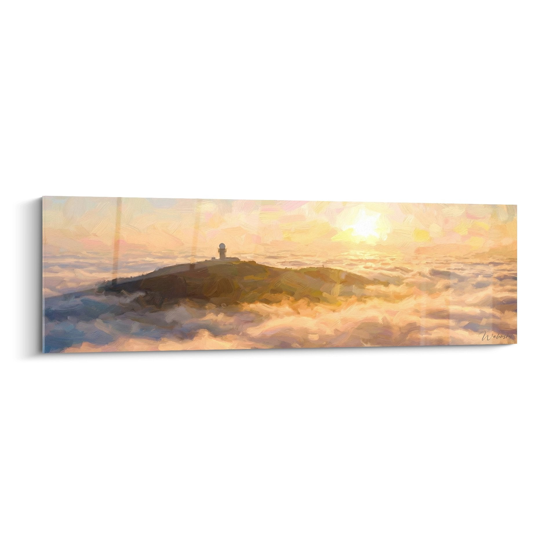 Tableau panoramique phare emergent des nuages dores au coucher de soleil ambiance mystique