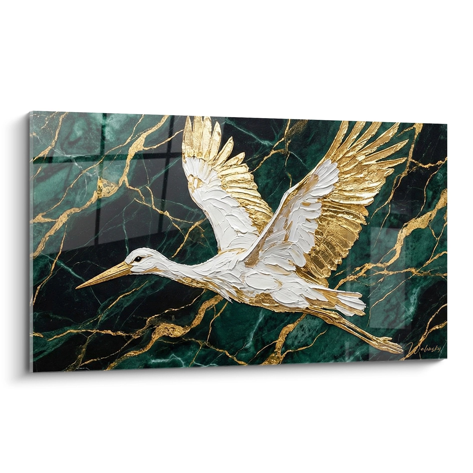 Tableau cigogne blanche aux ailes dorées volant sur fond de marbre vert émeraude avec veines dorées