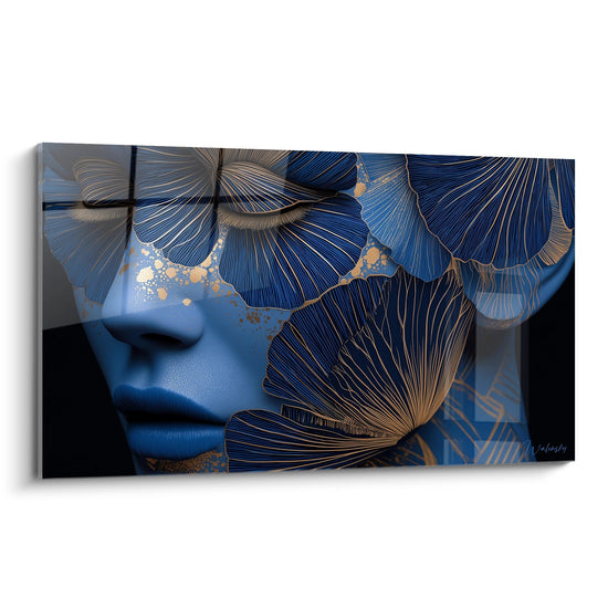 Kunstwerk Art-Deco-Frau in Blautönen mit vergoldeten Ginkgo-Blättern moderner eleganter Stil