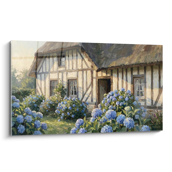 Gemälde eines normannischen Fachwerkhauses mit blauem Hortensien-Garten, traditionelle Normandie-Architektur