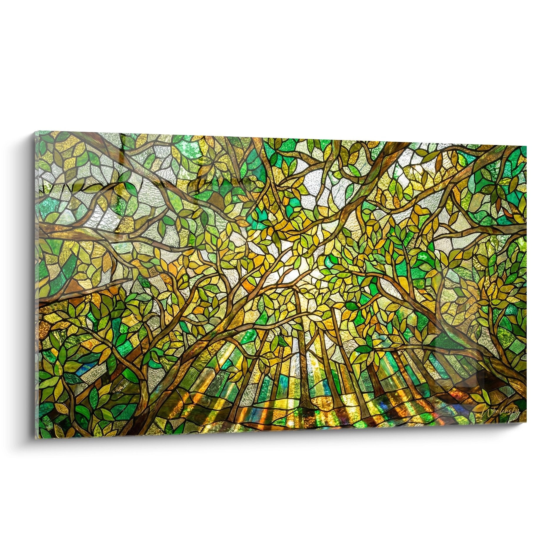 Tableau mural représentant une forêt stylisée en vitrail avec perspective vers la canopée aux tons verts et dorés