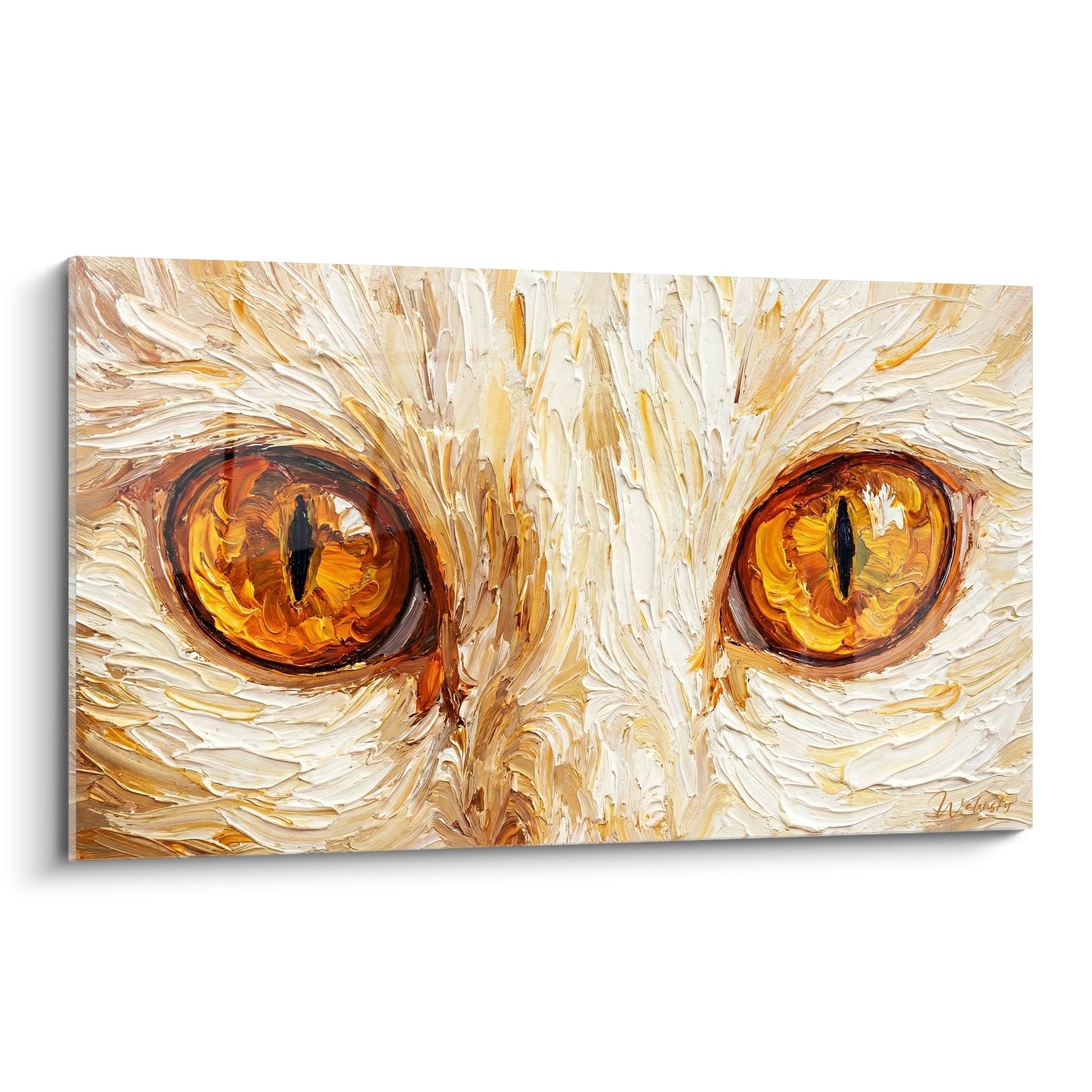 Tableau artistique montrant les yeux dores perçants d'un chat Khao Manee sur fourrure blanche texturee