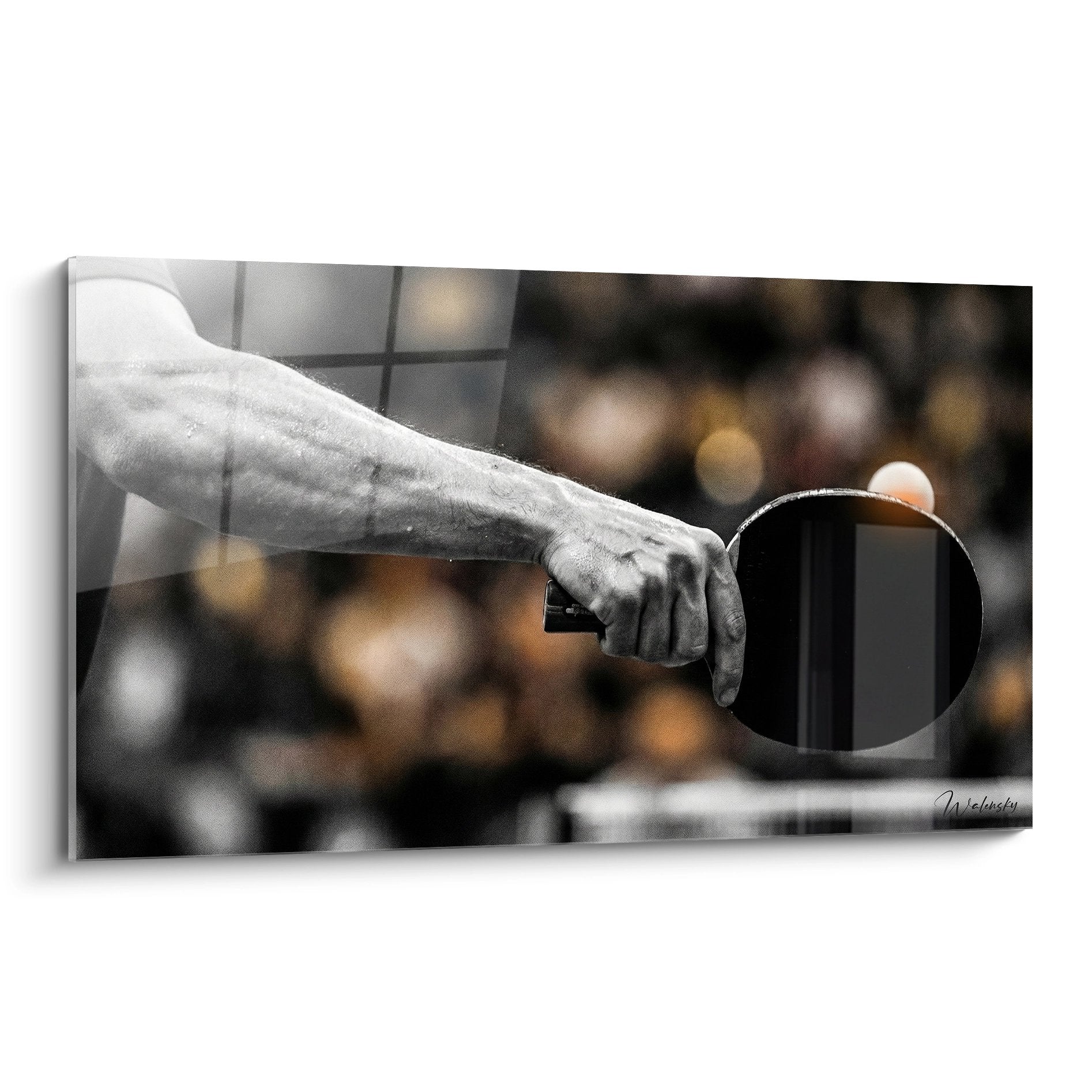 Tableau artistique main tenant raquette ping pong noir blanc decoration murale sport tennis table
