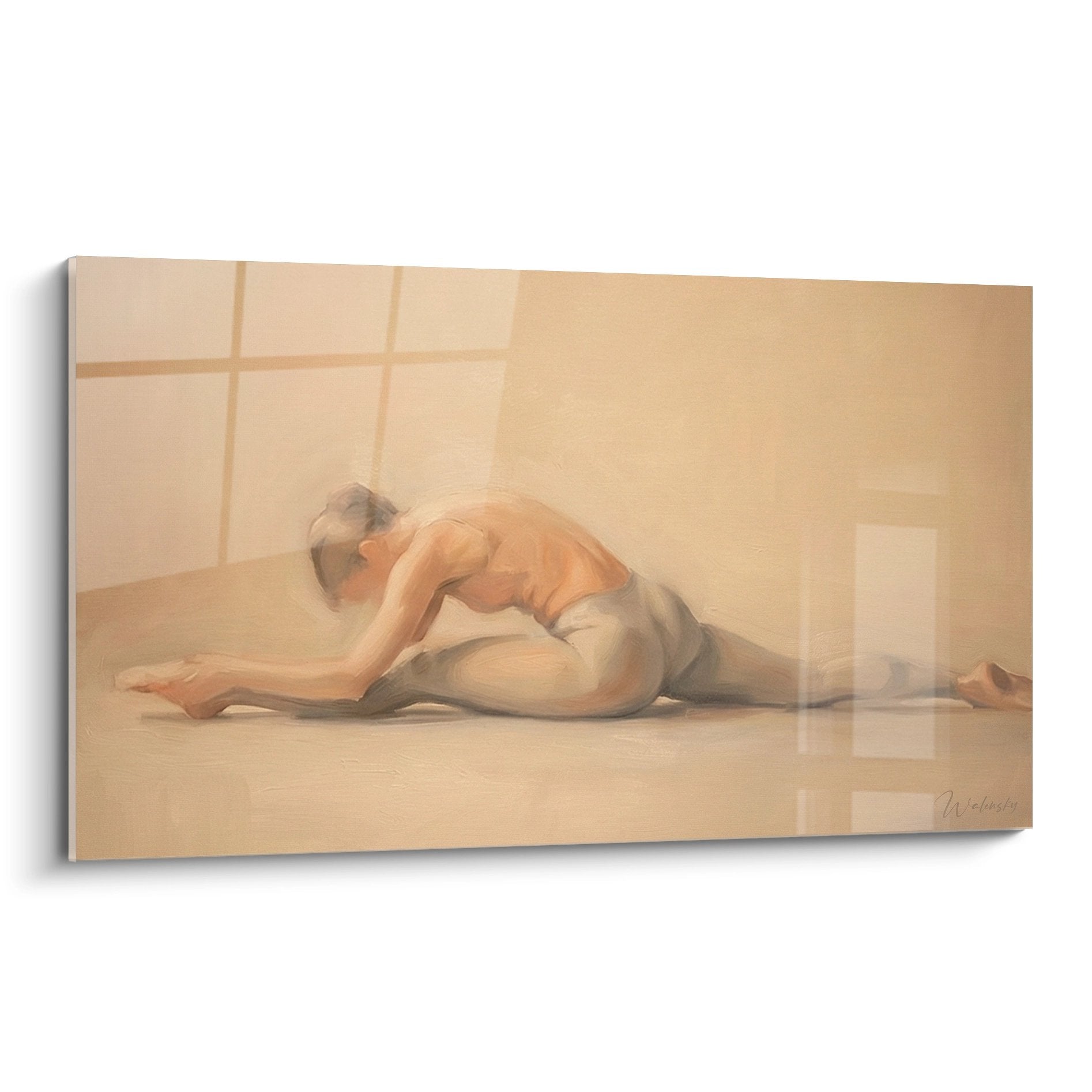 Tableau artistique représentant une femme en posture d'étirement yoga dans des tons beiges et ocres