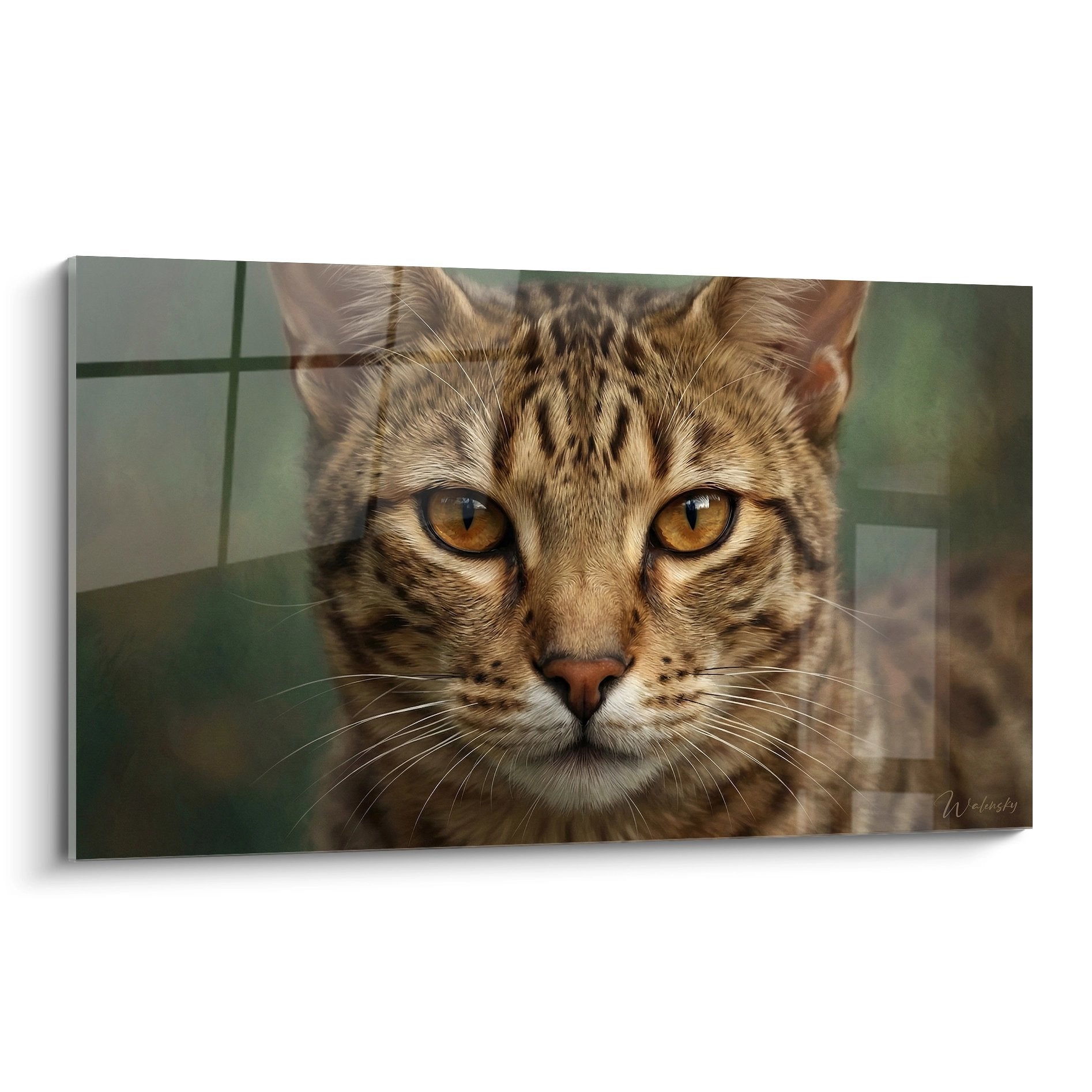 Portrait artistique chat Ocicat aux yeux ambrés sur tableau mural, pelage tabby brun-doré, art félin décoratif