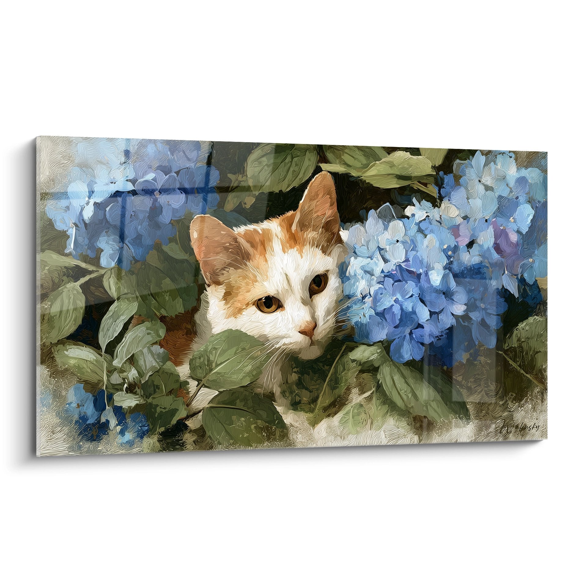 Tableau artistique d'un chat Turkish Van roux et blanc niché parmi des hortensias bleus en fleurs