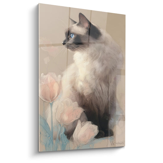 Quadro artistico gatto Birmano con occhi blu seduto vicino a tulipani rosa su sfondo beige, elegante arte murale felina