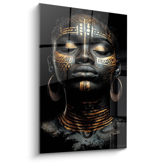 Ritratto artistico donna africana con motivi dorati tribali gioielli tradizionali quadro murale