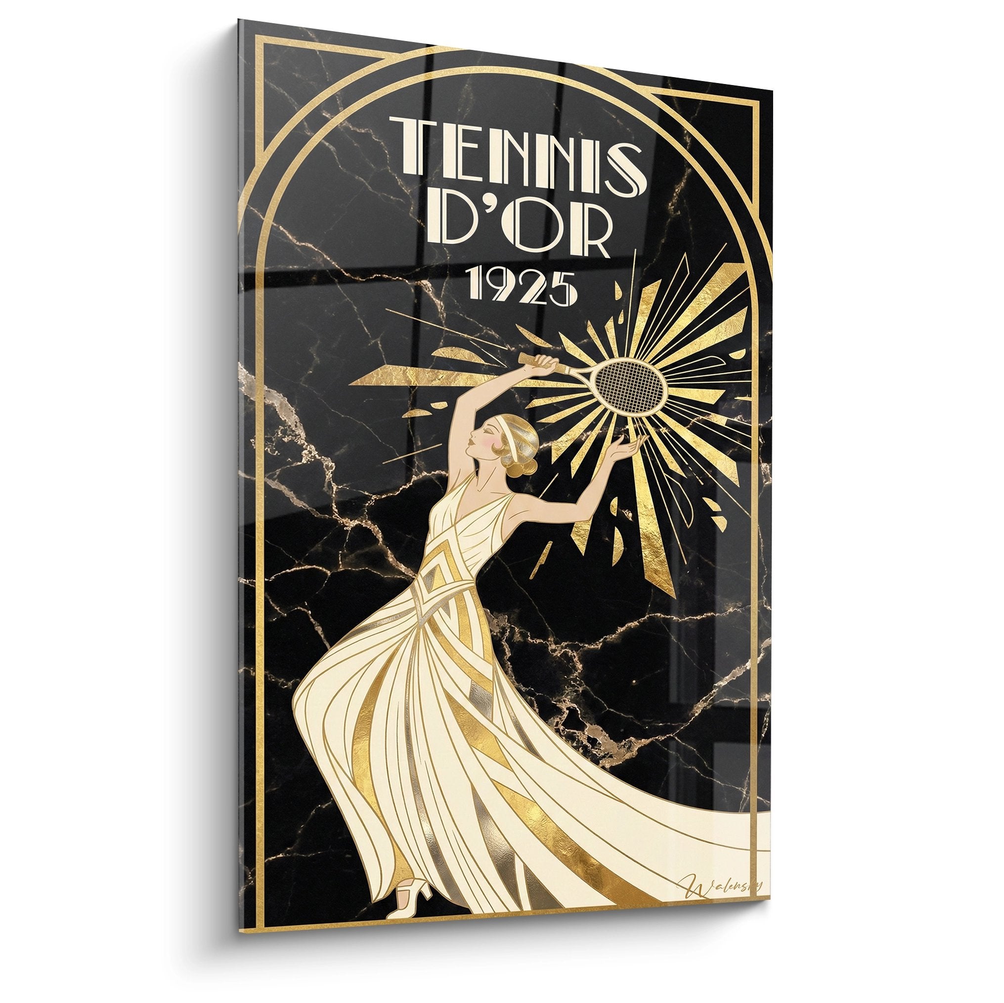Tableau tennis art déco 1925 avec joueuse élégante en robe dorée sur fond marbre noir - Tennis d'Or vintage