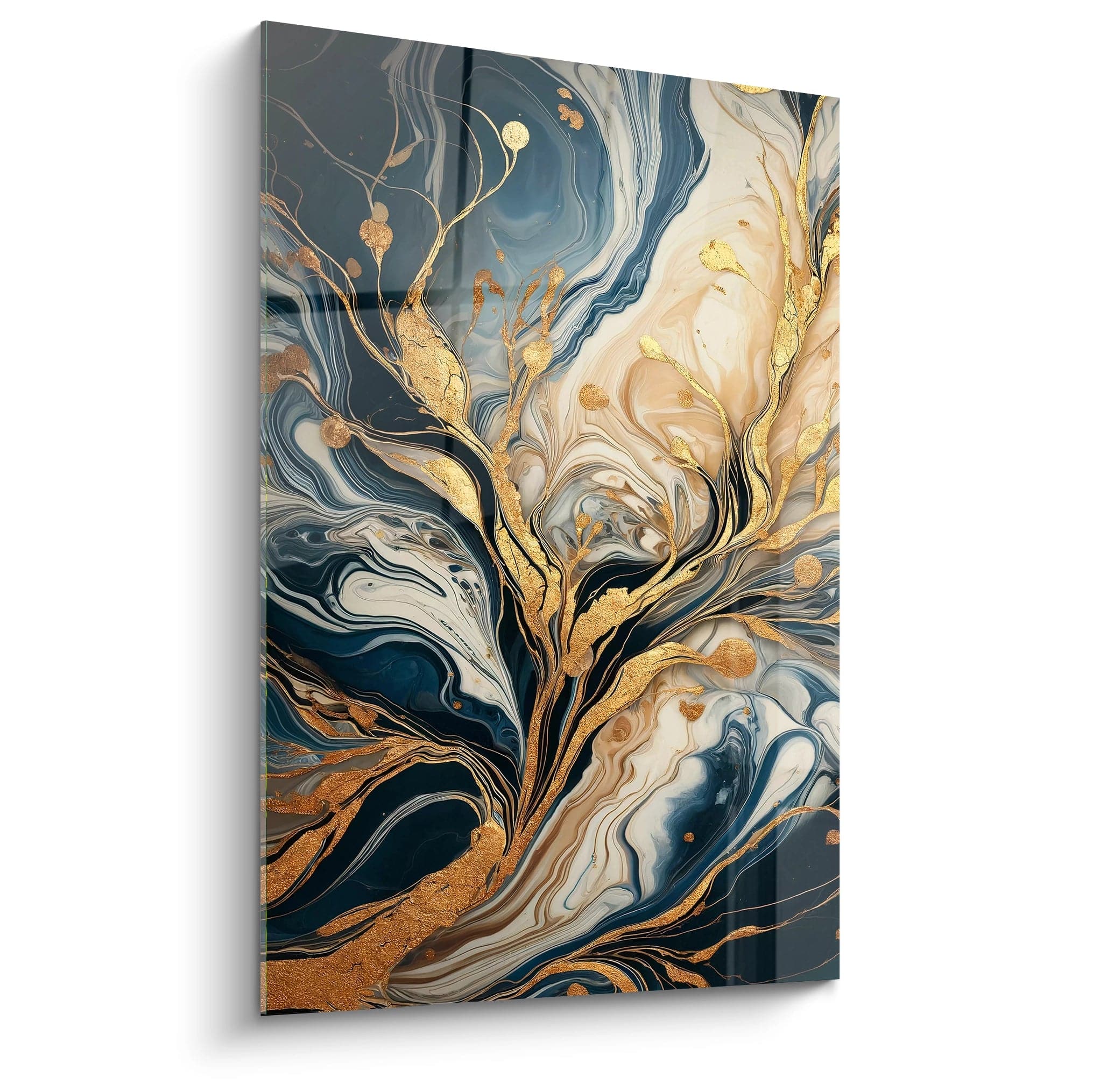 tableau abstrait coloré avec motifs organiques evoquant la nature et des nuances de bleu marine beige et touches dorees inspiration des elements naturels tableau vu de biais pour en apprecier les textures fluides

