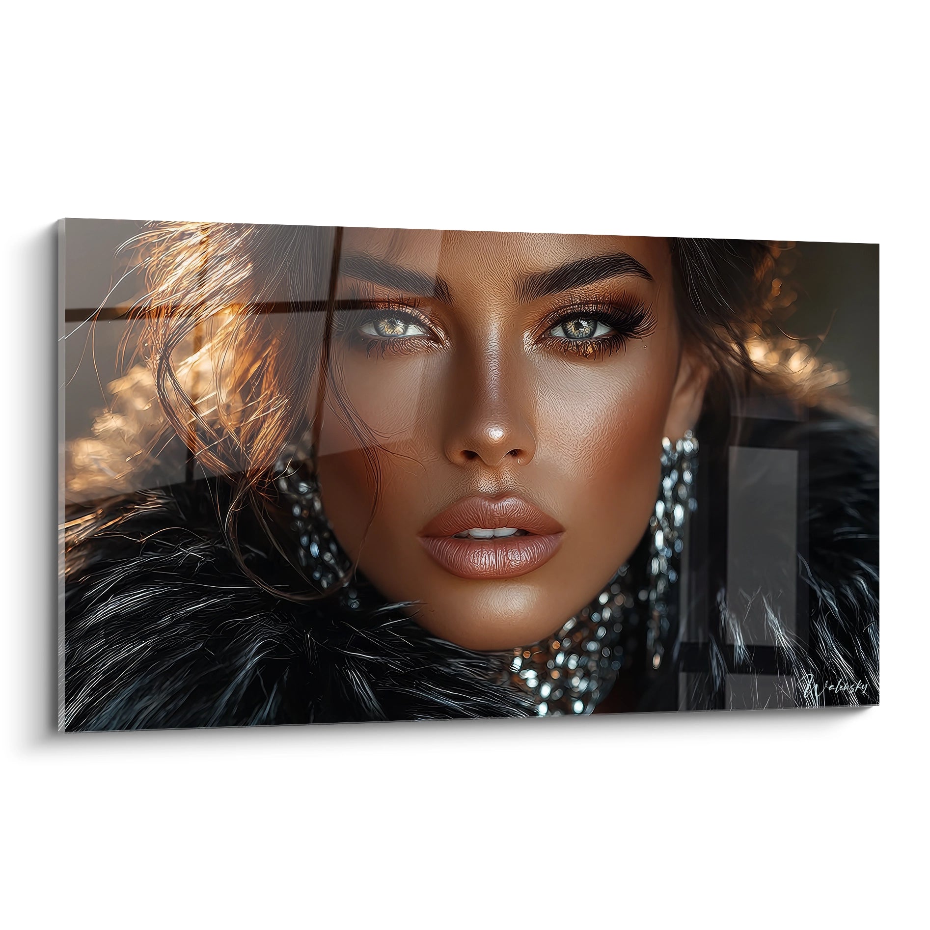 Tableau femme fatale doré avec un portrait de femme sophistiquée en bijoux scintillants