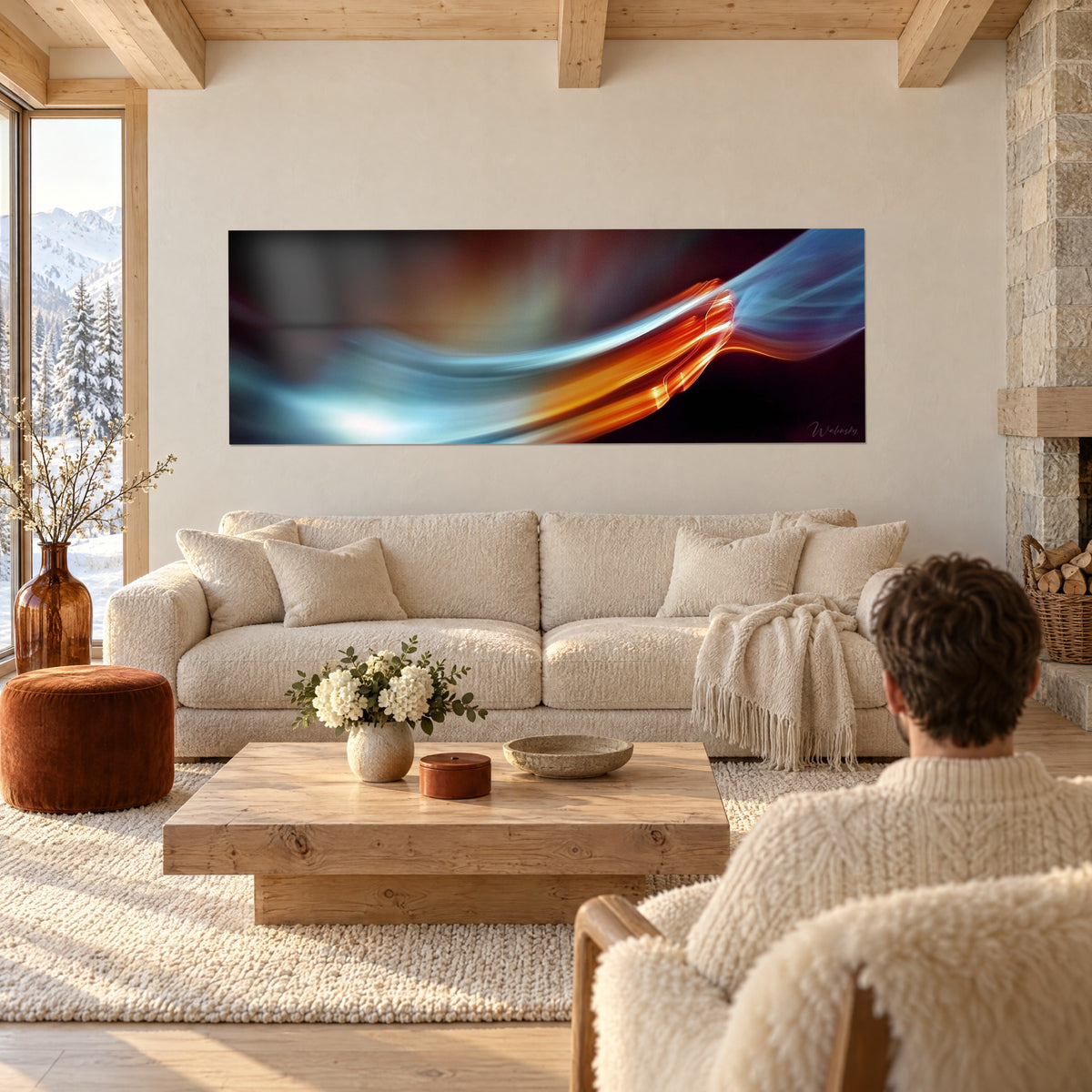 Gemälde Lichtstrom in Orange und Gletscherblau, lange Schlieren auf schwarzem Hintergrund, über einem Sofa in einem hellen Wohnzimmer